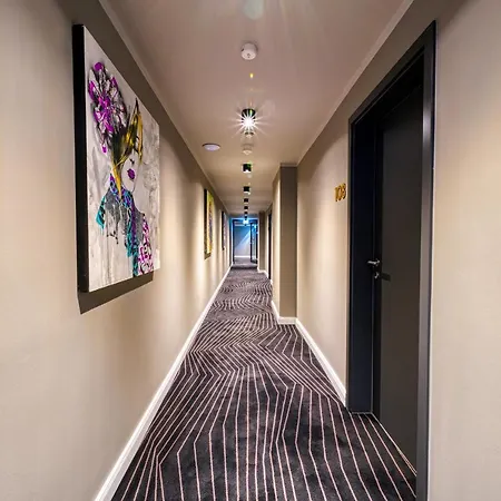 Nyce Thier Galerie Hotel