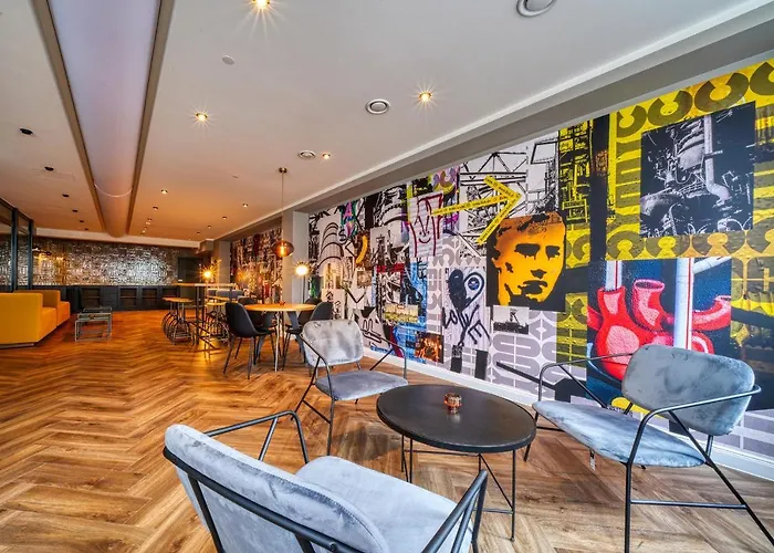 מלון Nyce Thier Galerie 4*